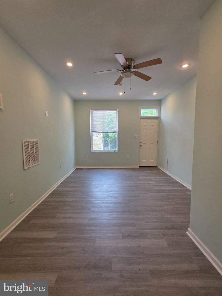 1864 N Uber St - Photo 2 of 29