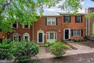 2035 S Glebe Rd - Photo 1 of 1