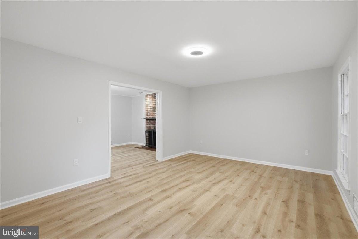 4120 Nutwood Way - Photo 4 of 41