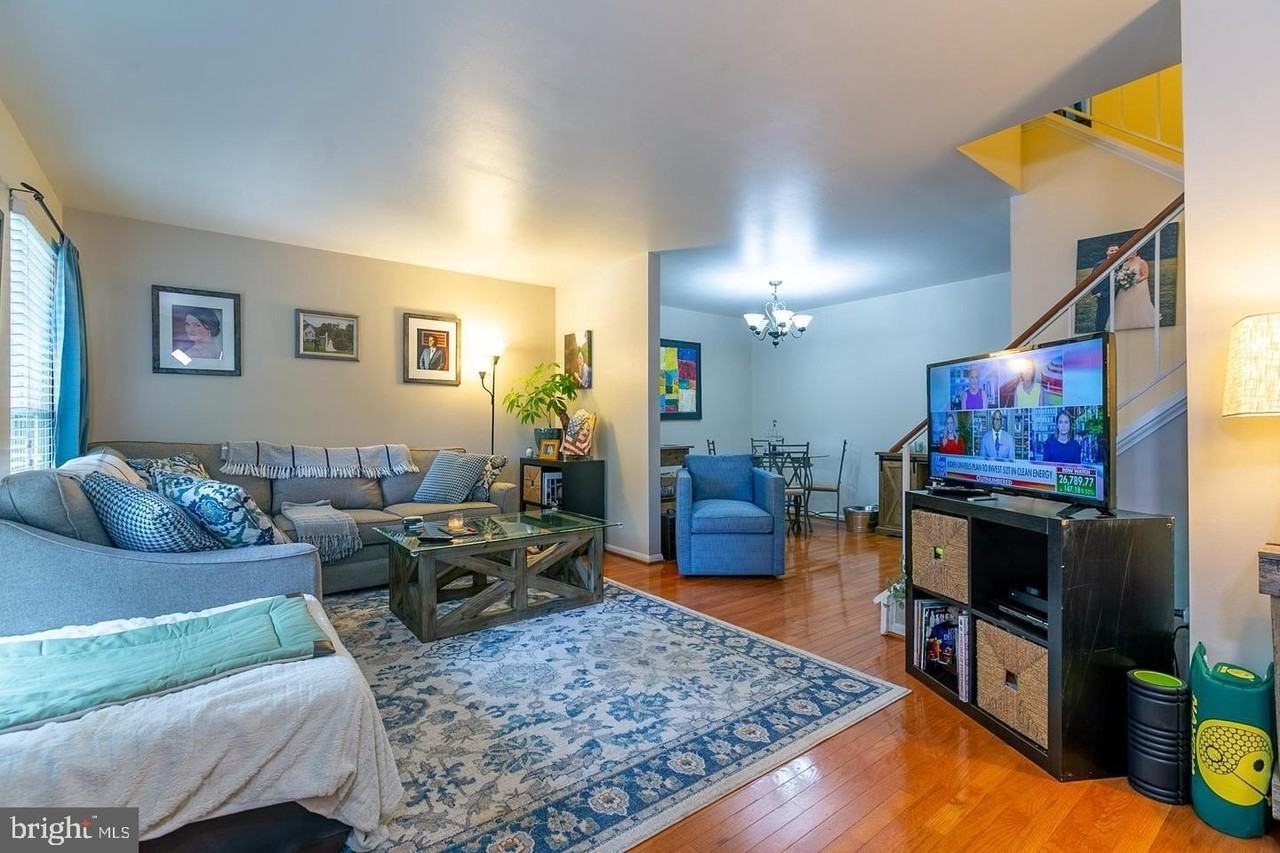 13662 Barren Springs Ct - Photo 4 of 50