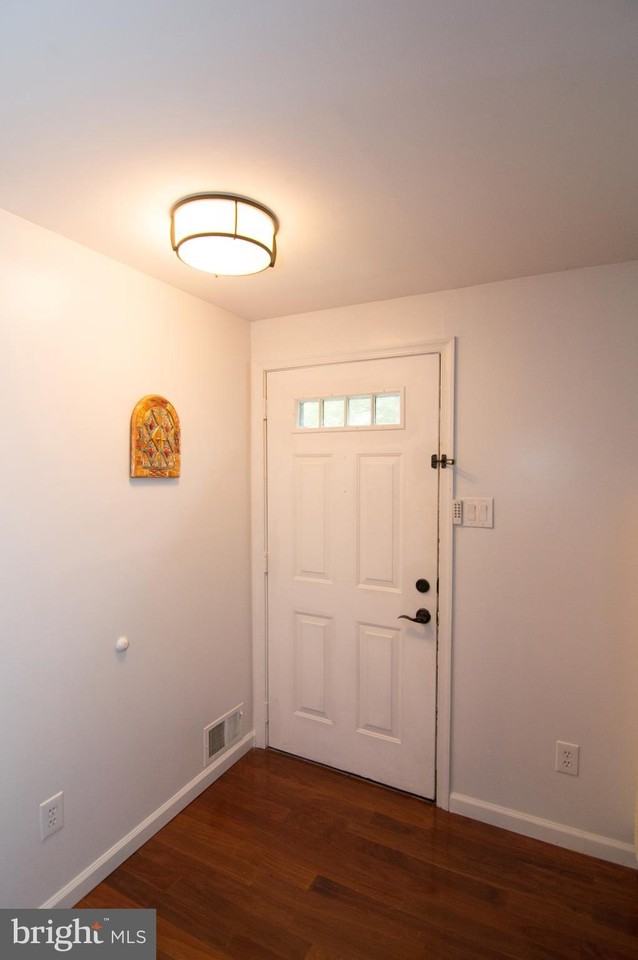 6618 Birchleigh Way - Photo 3 of 30