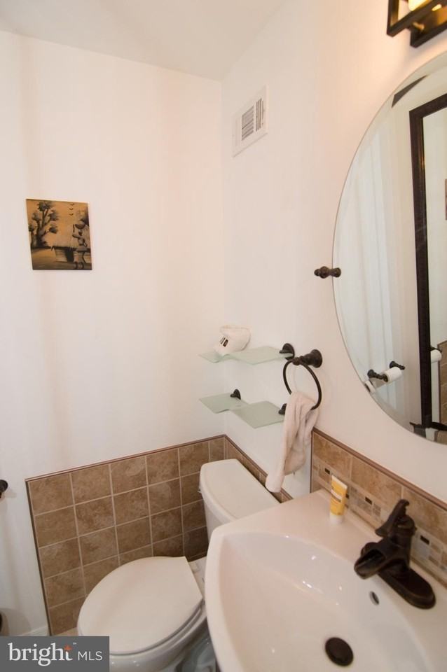 6618 Birchleigh Way - Photo 5 of 30