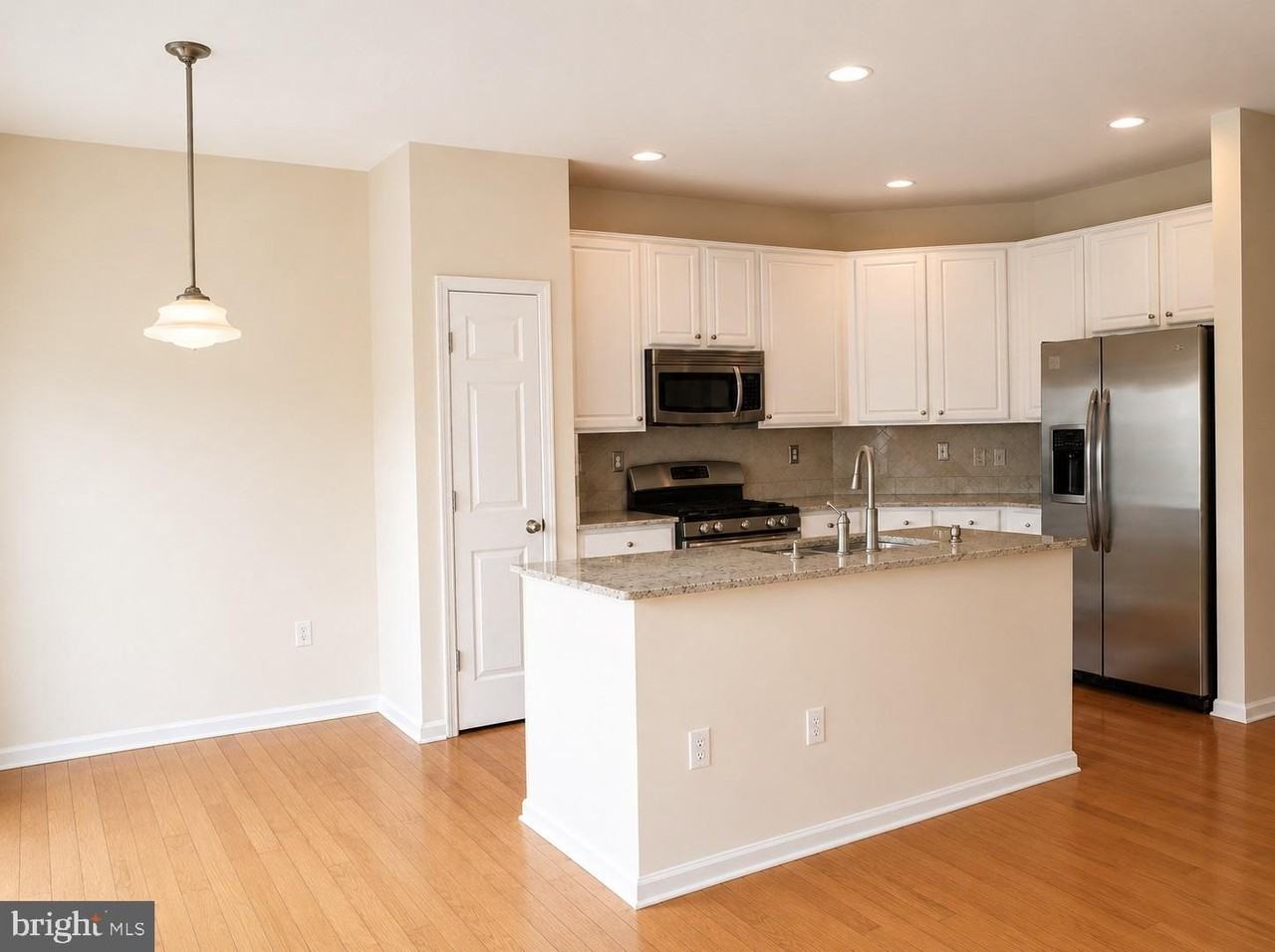 21002 Kittanning Ln - Photo 2 of 7
