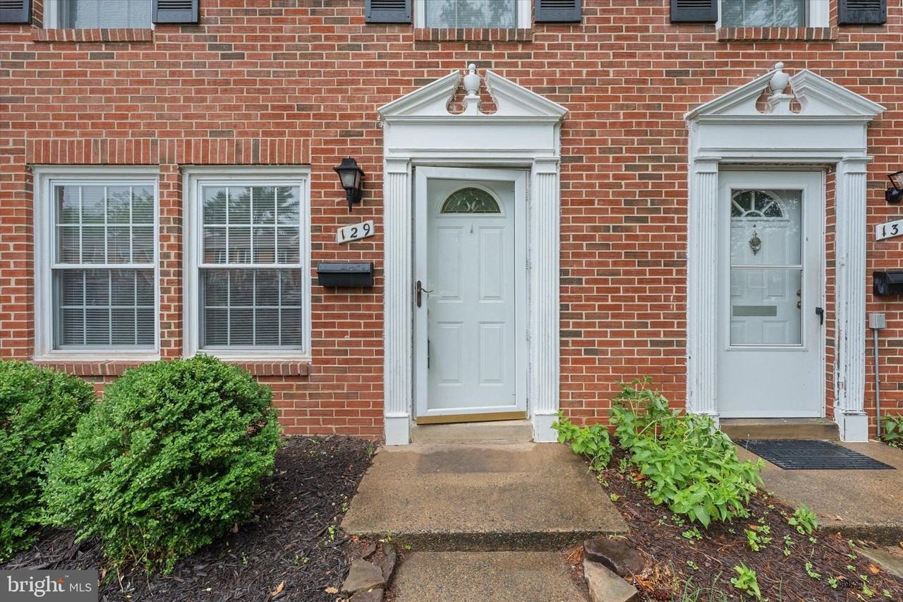 129 N Duke Dr - Photo 4 of 28