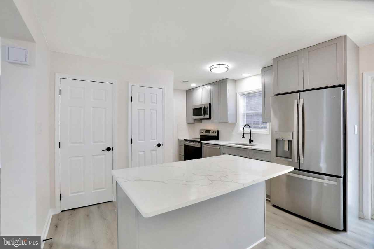35355 Hamlin School Ln - Photo 7 of 23