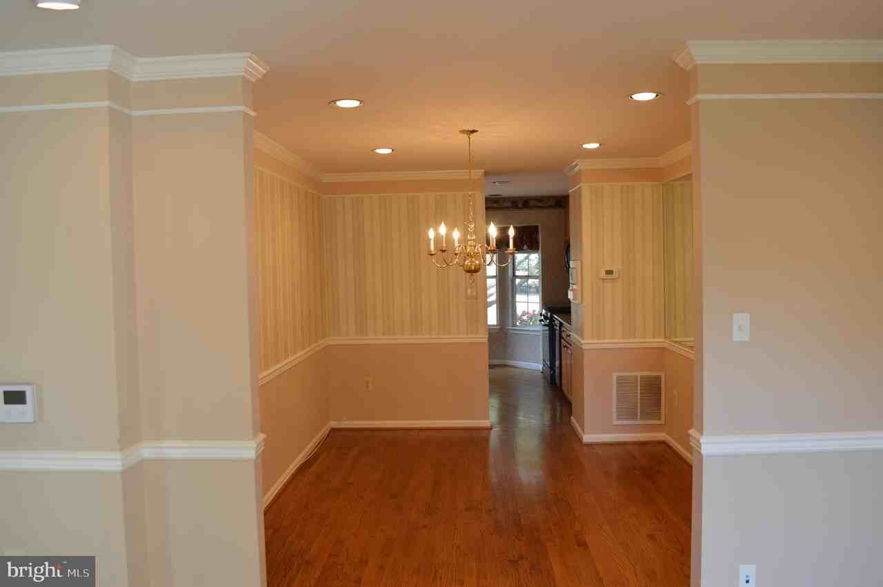 16853 Capon Tree Ln - Photo 7 of 31