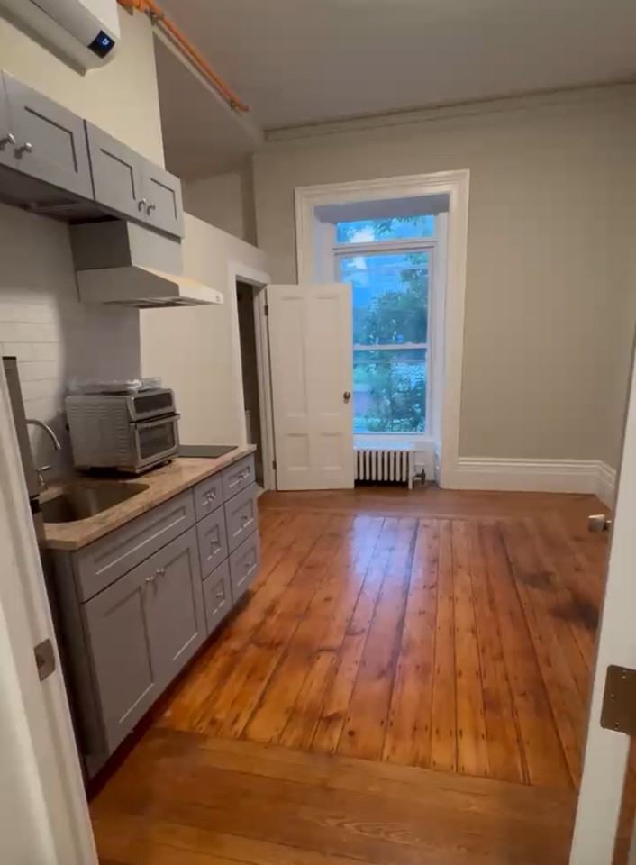 386 Common St #12 - Photo 5 of 7