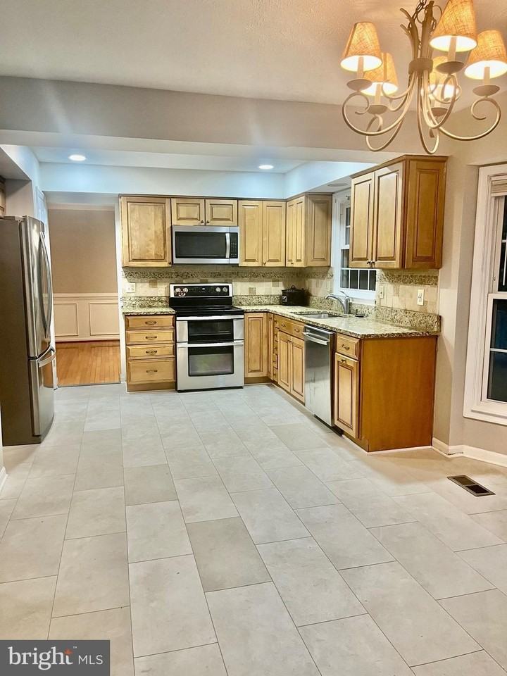 9 Grants Ct - Photo 5 of 34