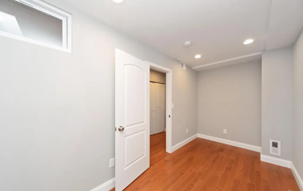 41X N Linwood Ave - Photo 3 of 31