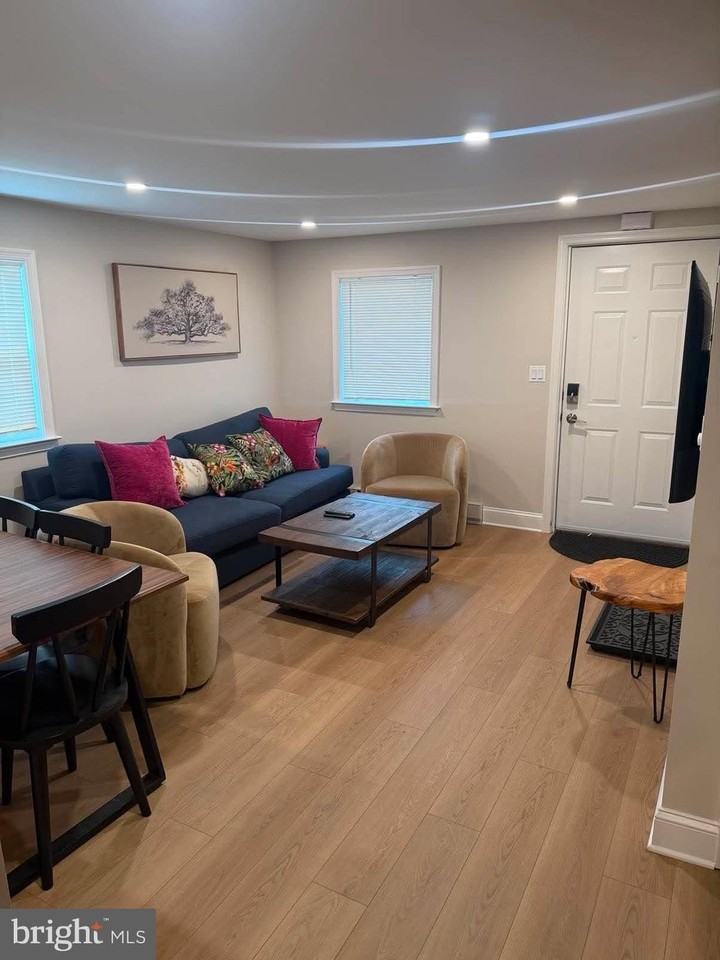 120 W 4th Ave #2 - Photo 4 of 14