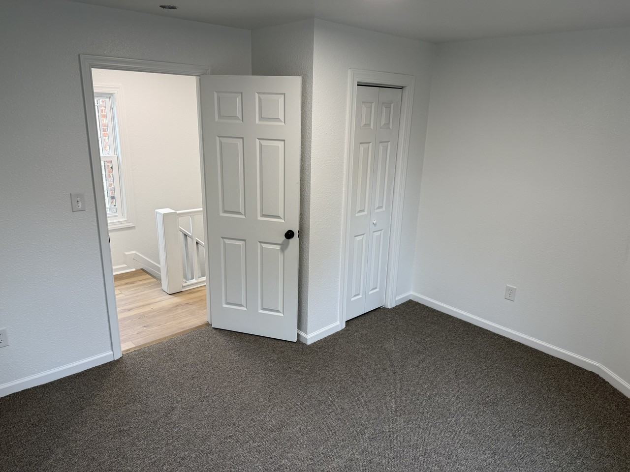 1440 Lasalle Ave - Photo 4 of 14