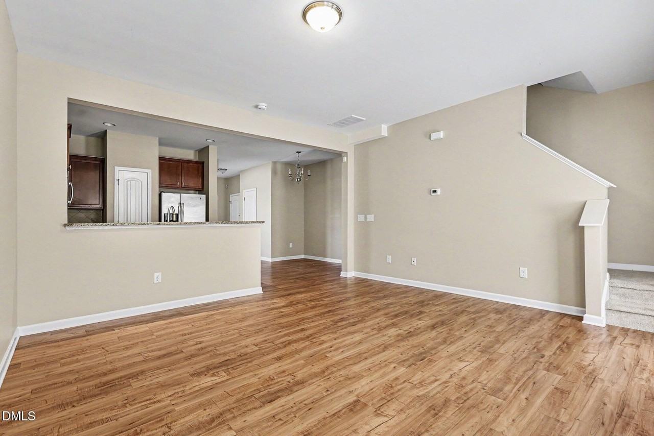 2229 Sunny Cove Dr - Photo 5 of 23