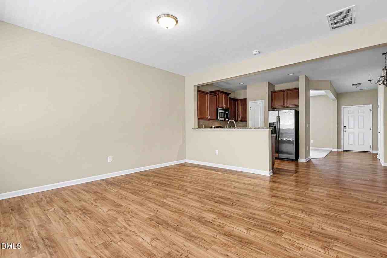 2229 Sunny Cove Dr - Photo 6 of 23