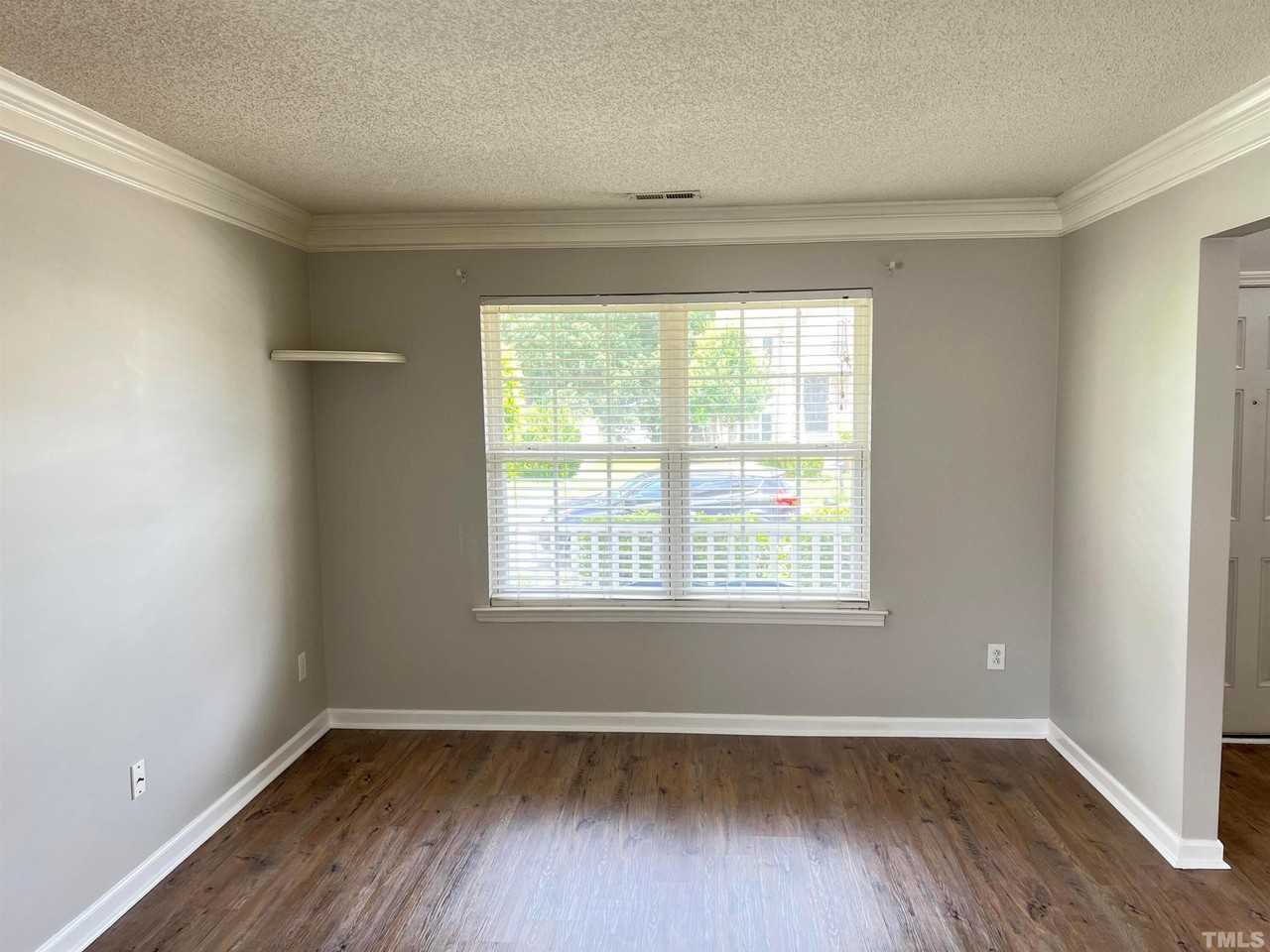 5013 Marathon Ln - Photo 2 of 48
