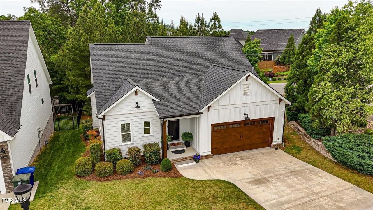 4893 Preserve Dr - Photo 3 of 50