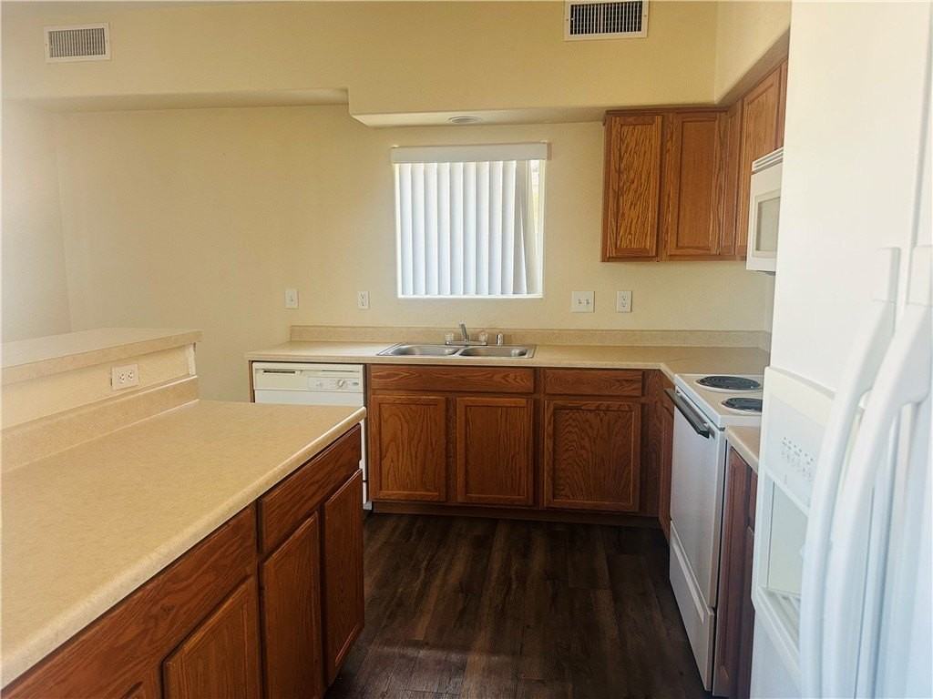 1765 Central Ave #1104 - Photo 3 of 11
