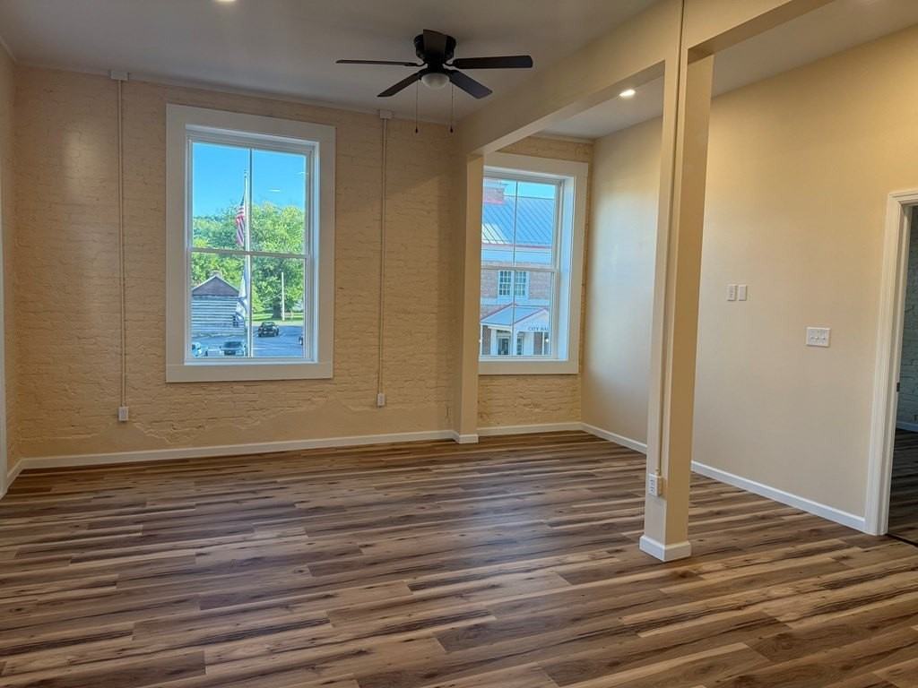 701 Charles St Apt A - Photo 6 of 13