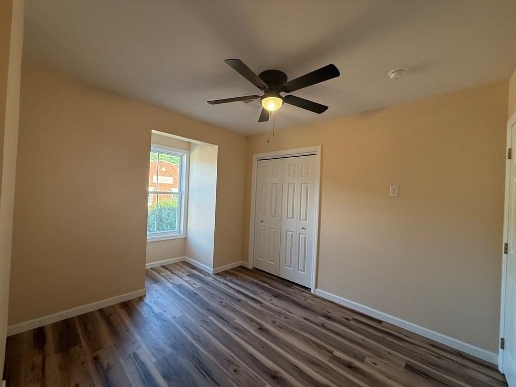 701 Charles St Apt B - Photo 7 of 9