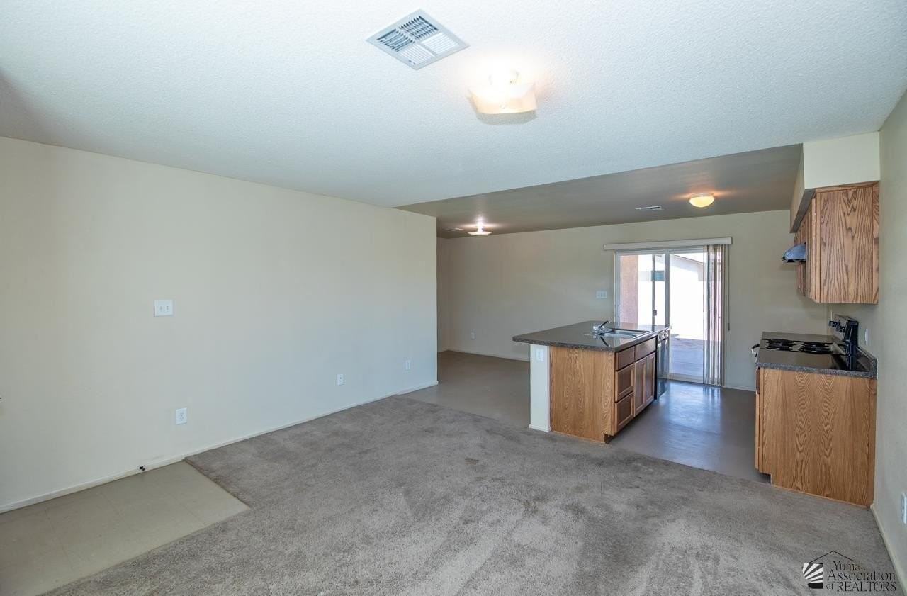 3657 S Benson Ave - Photo 4 of 19