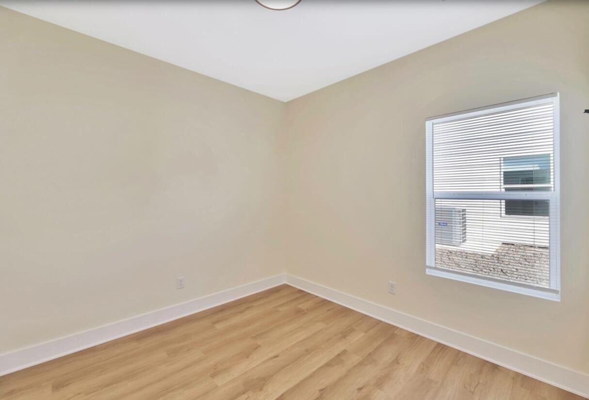 16824 W Kashmir St - Photo 3 of 15