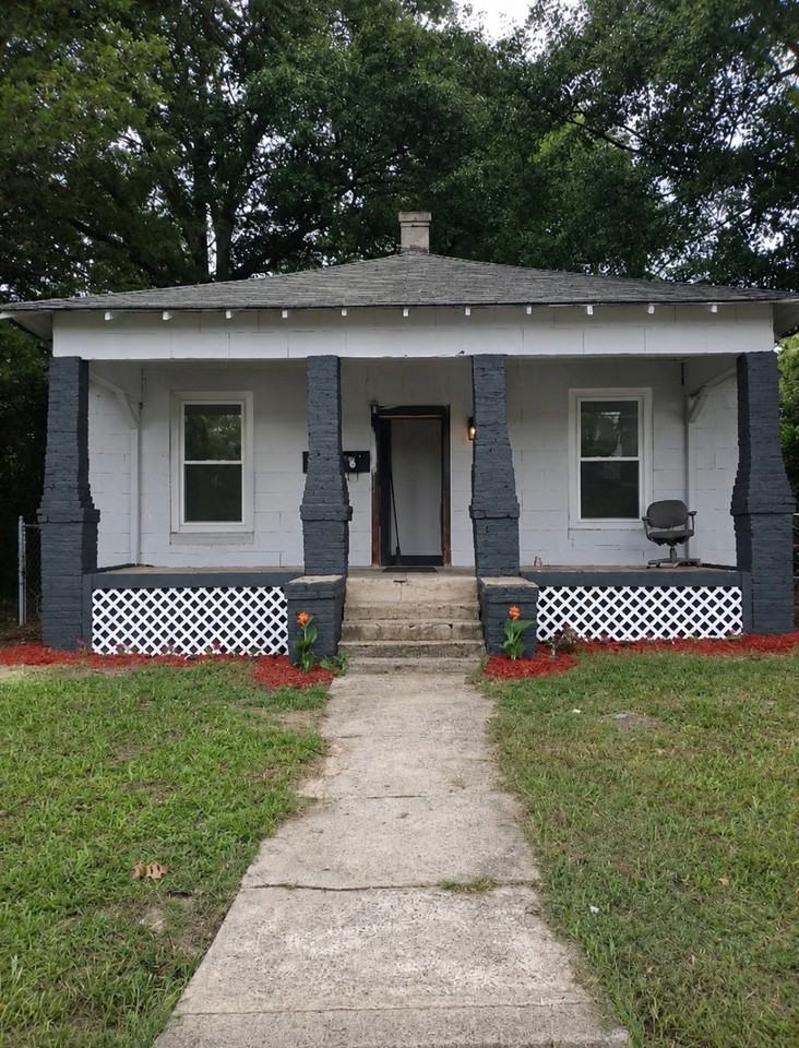 2341 Parker Ave - Photo 2 of 12