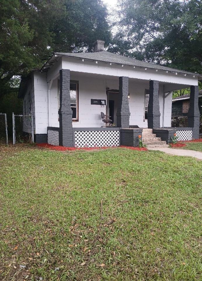 2341 Parker Ave - Photo 3 of 12