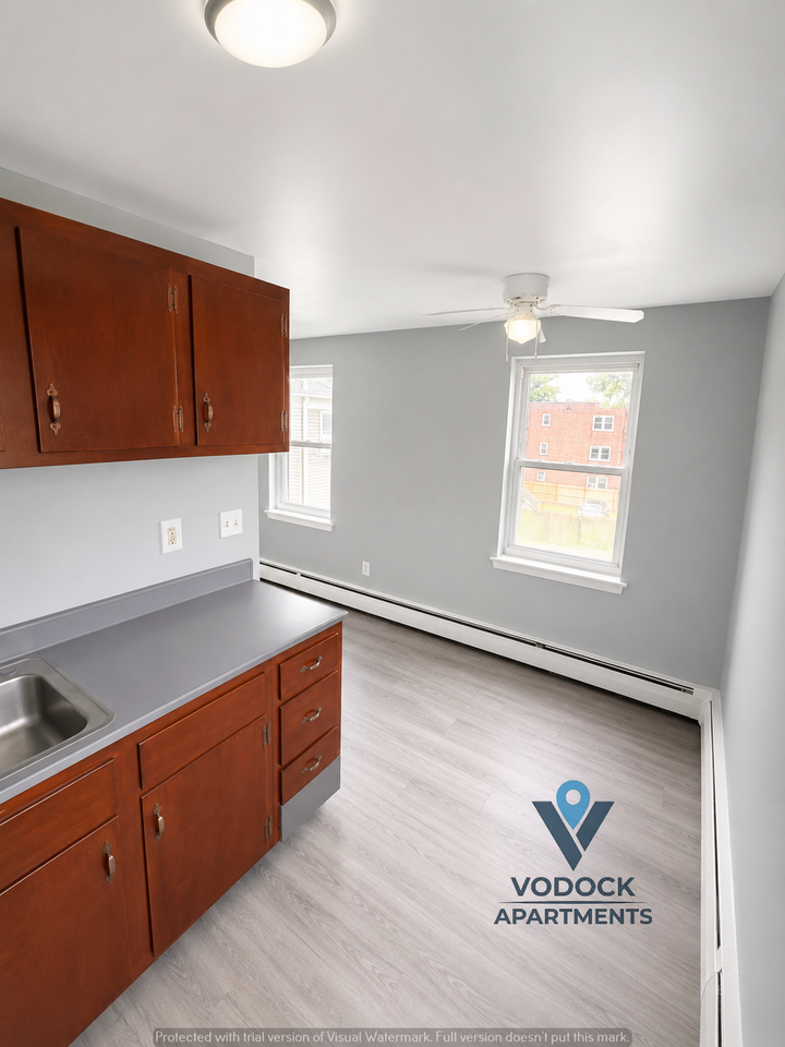17 Marshall St - Photo 5 of 10