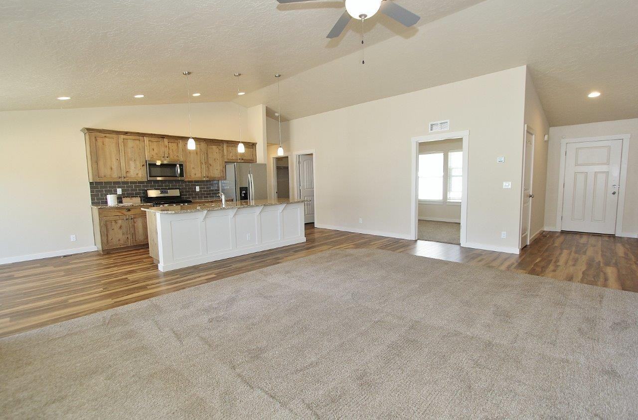 4044 Queen Anne Dr - Photo 6 of 28