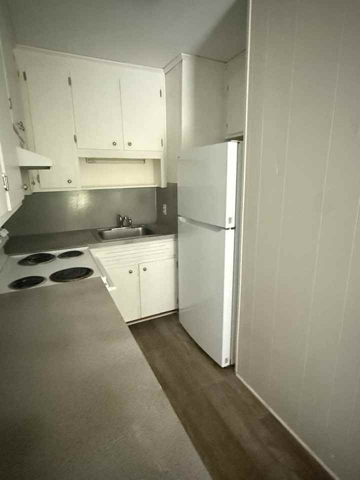 940 Myrtle Rd #4 - Photo 2 of 10