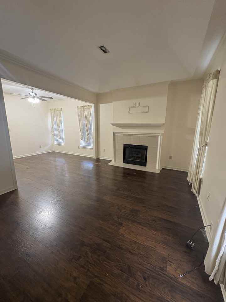 2041 Station Ct - Photo 3 of 11