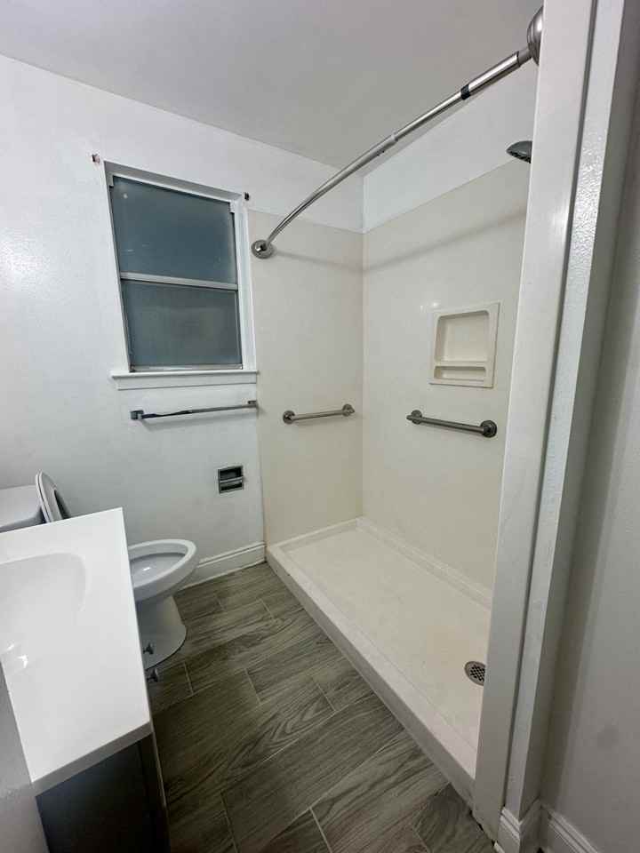 1752 Diane Dr - Photo 7 of 18