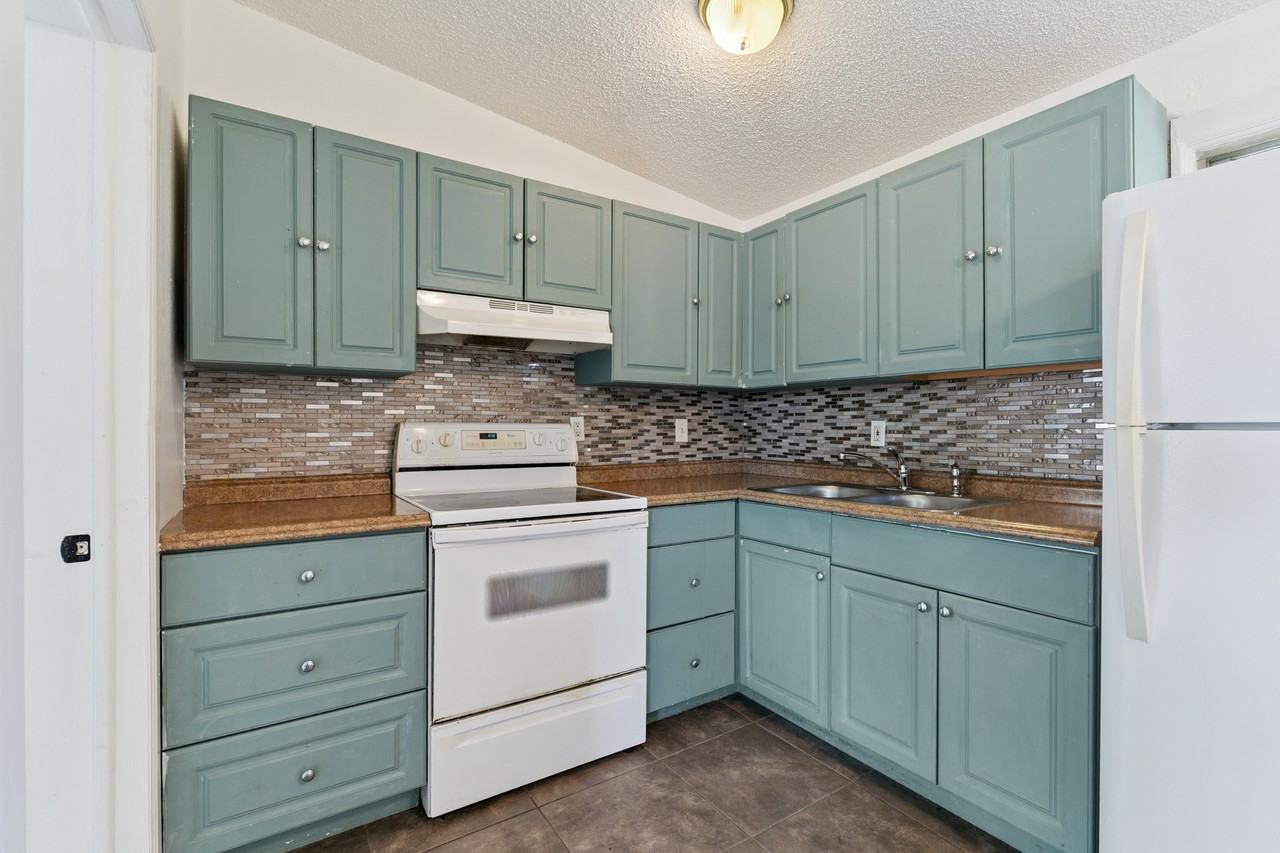 10543 117th Dr #1 - Photo 6 of 21