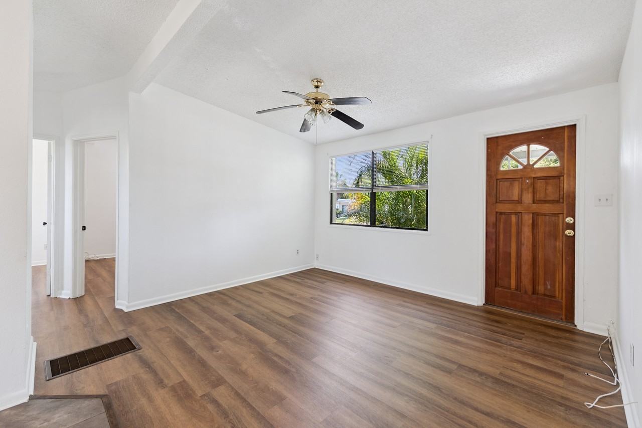 10543 117th Dr #1 - Photo 7 of 21