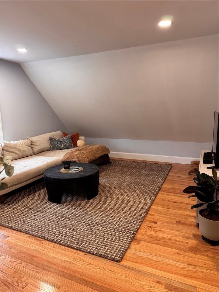93 Chapin Ave - Photo 5 of 36