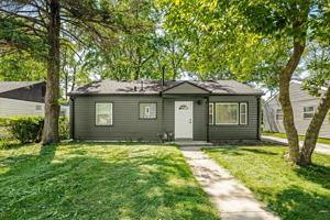 featured image of 16752 Artesian Ave