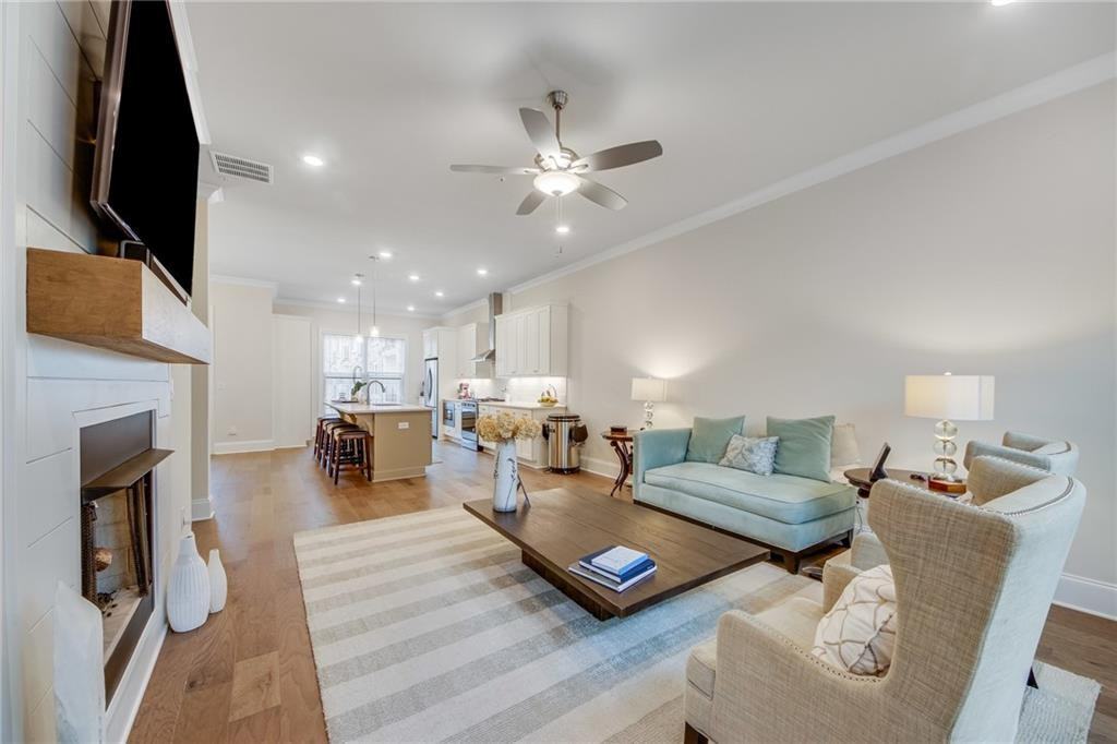 306 Burgess Walk - Photo 3 of 34