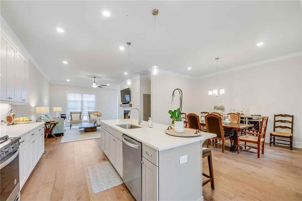306 Burgess Walk - Photo 4 of 34