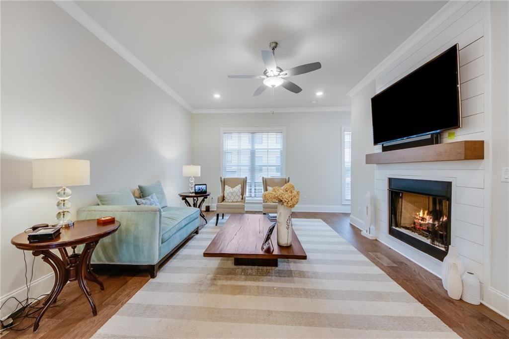 306 Burgess Walk - Photo 6 of 34