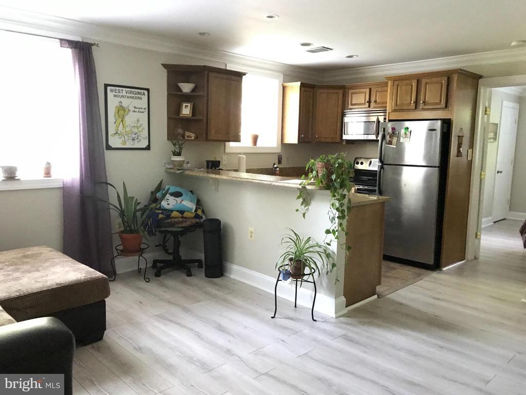 1219 Oronoco St ##102 - Photo 3 of 25