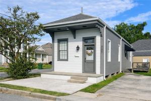 featured image of 227 2nd St