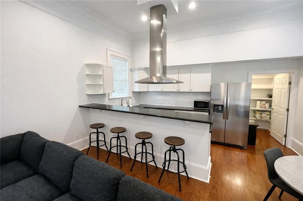 227 2nd St - Photo 4 of 15