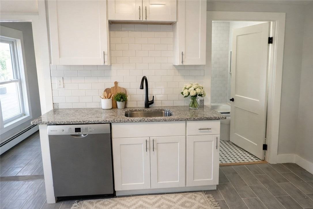 410 Wood St - Photo 5 of 17