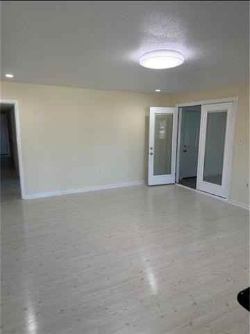 517 Diplomat St - Photo 3 of 20