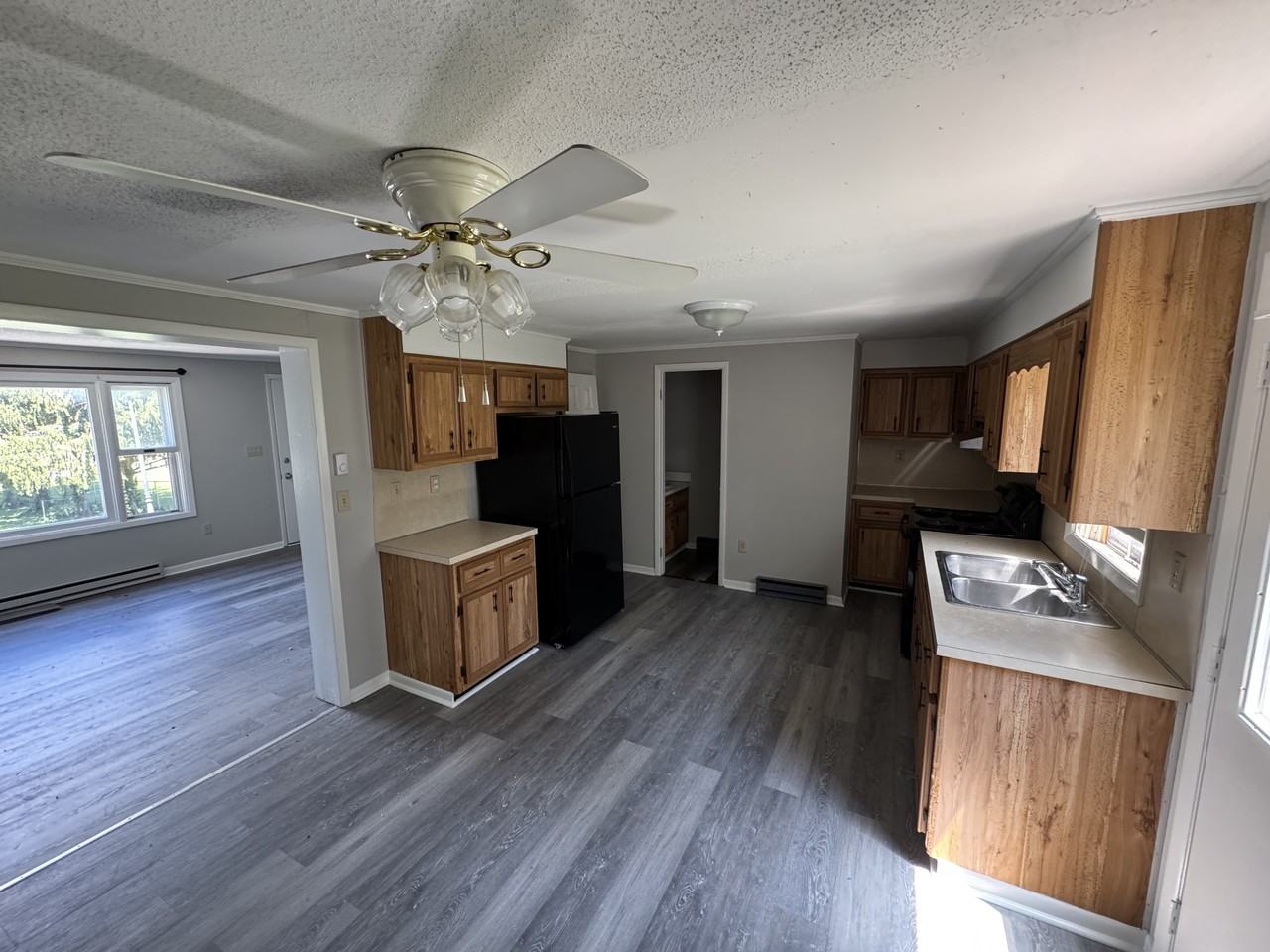 94 3rd St - Photo 3 of 8