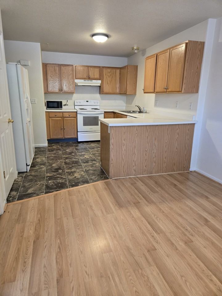 2702 Rigden Parkway E2 - 1 #1 - Photo 3 of 16