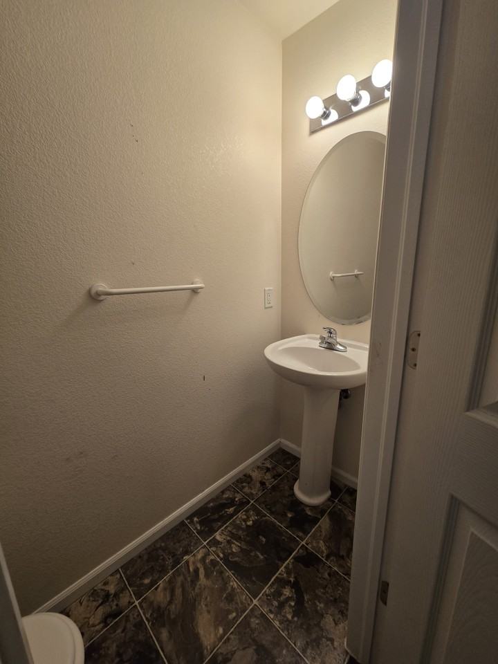 2702 Rigden Parkway E2 - 1 #1 - Photo 5 of 16