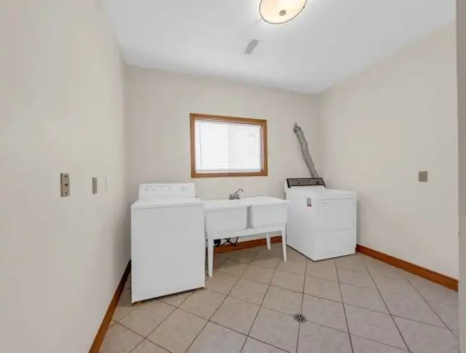 5945 Lasalle St - Photo 7 of 9