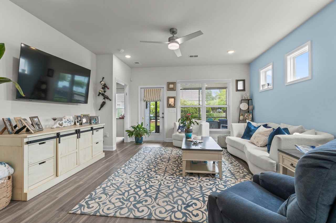 6041 Campanella St #1 - Photo 4 of 11