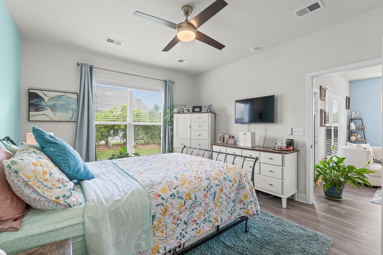 6041 Campanella St #1 - Photo 6 of 11
