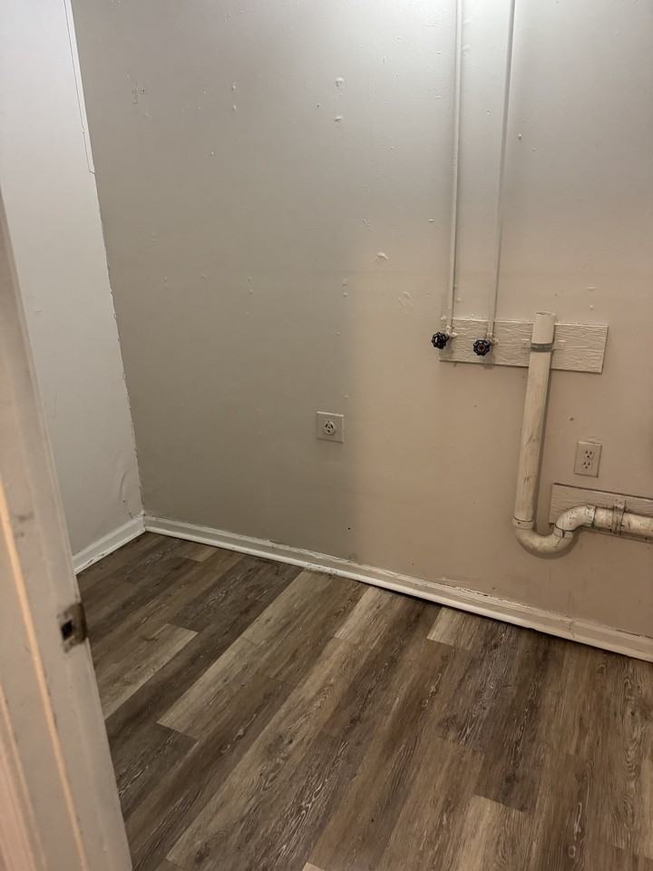 3502 Sw Kirklawn Ave #1 - Photo 4 of 10